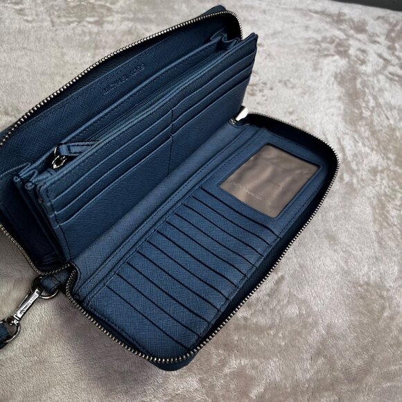 Michael Kors Jet Set Travel Wallet Wristlet Zip Around Card Holder Organizer - Picture 8 of 12